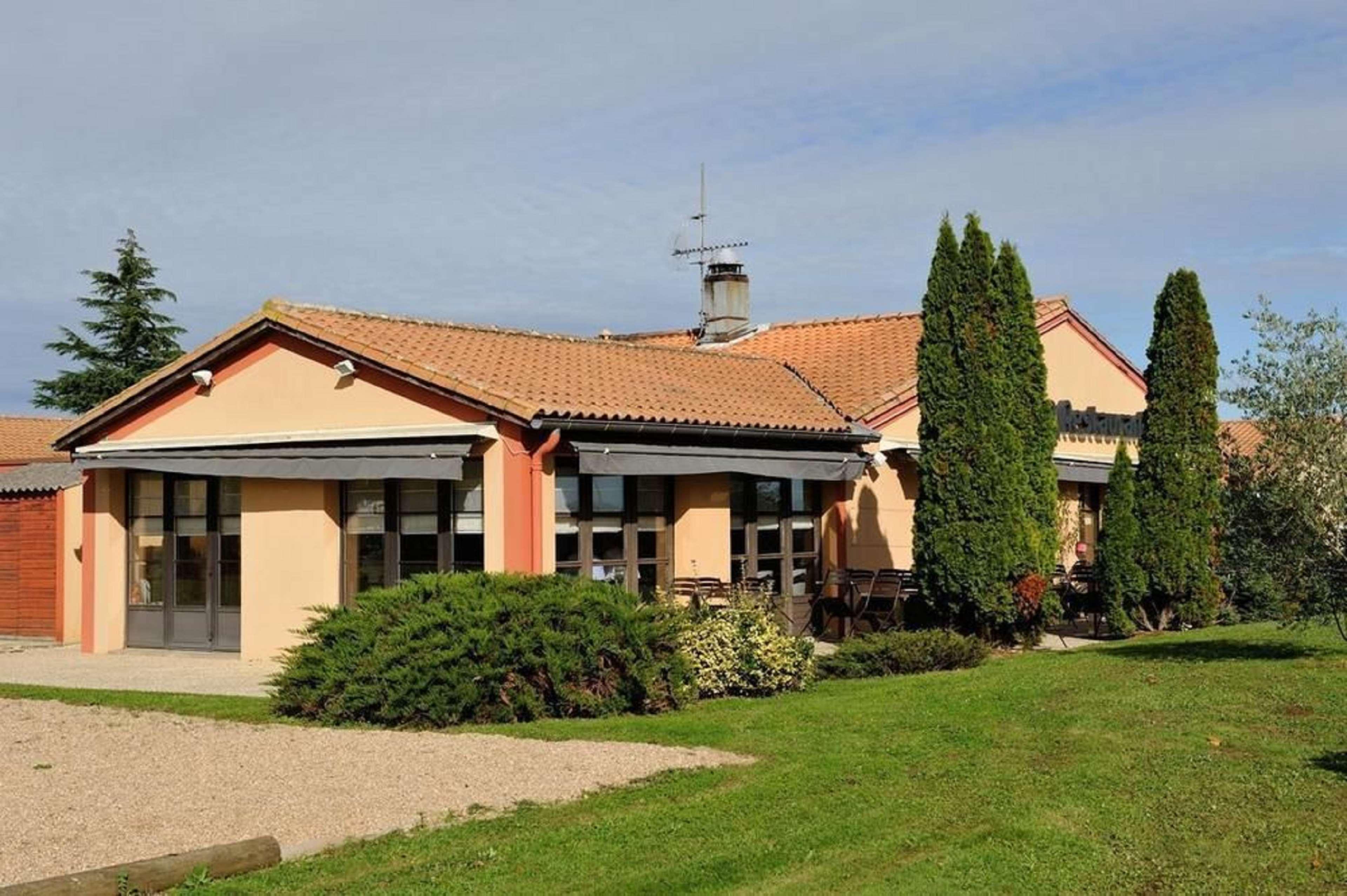 Kyriad Niort - La Creche Exterior foto